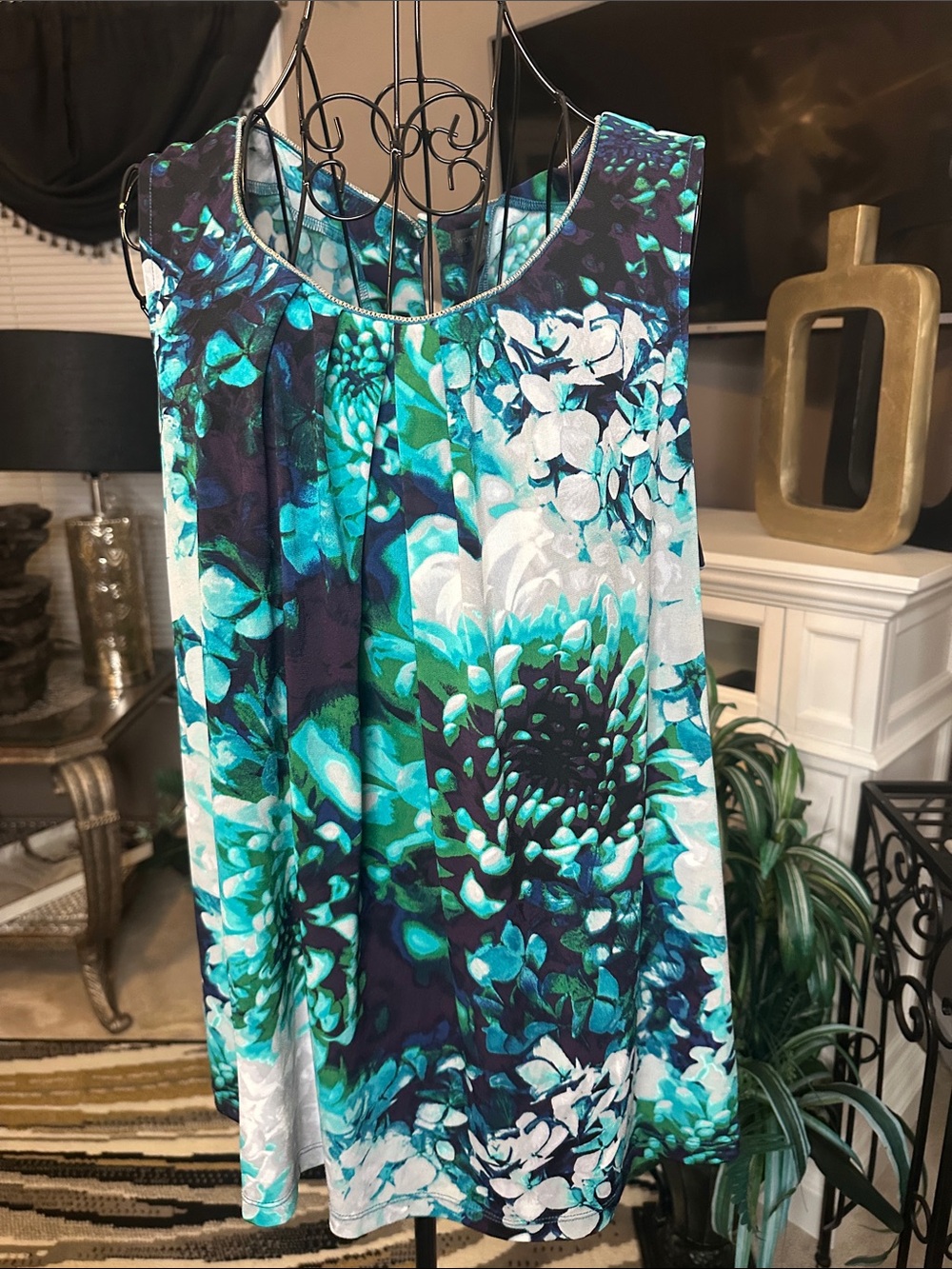 Sleeveless Floral Tunic Top in Teal & Navy